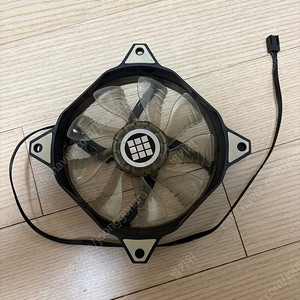 120mm 쿨링팬 다수(줄줄이비앤나 가능)