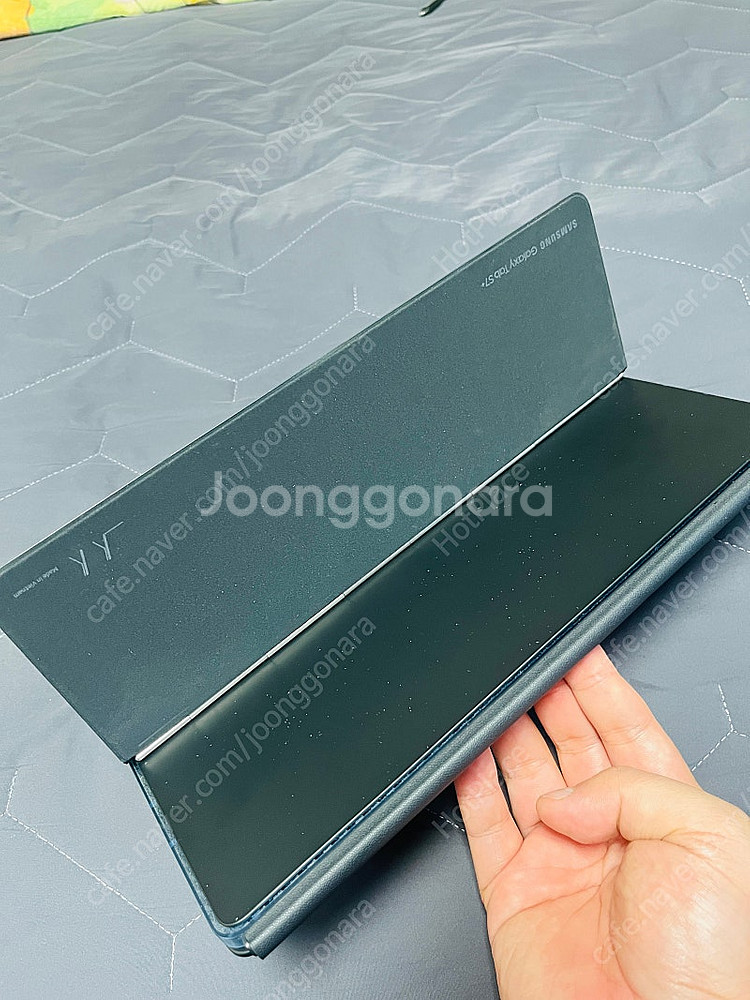 삼성 갤럭시탭S7+ 전용 키보드 팝니다. (S8+ 호환...--4