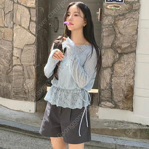 (새상품)모노데일리 앤더 펀칭 물결 니트