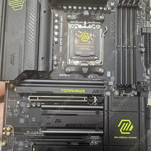 Msi x870 토마호크 tomahawk 32만원에 팝니다. (am5 cpu 소켓 무료증정)