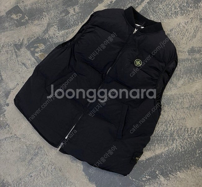 스톤아일랜드 패딩조끼 105 / XL--0