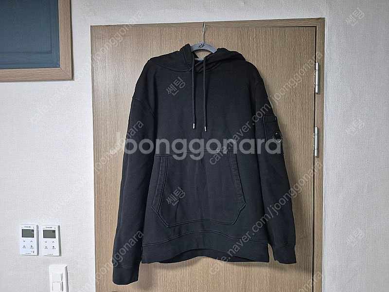 CP컴퍼니 후드티팝니다.--0