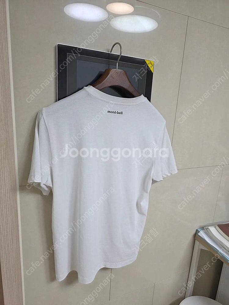 몽벨 흰색 반팔 티셔츠 싸게 팝니다 105 XL--2