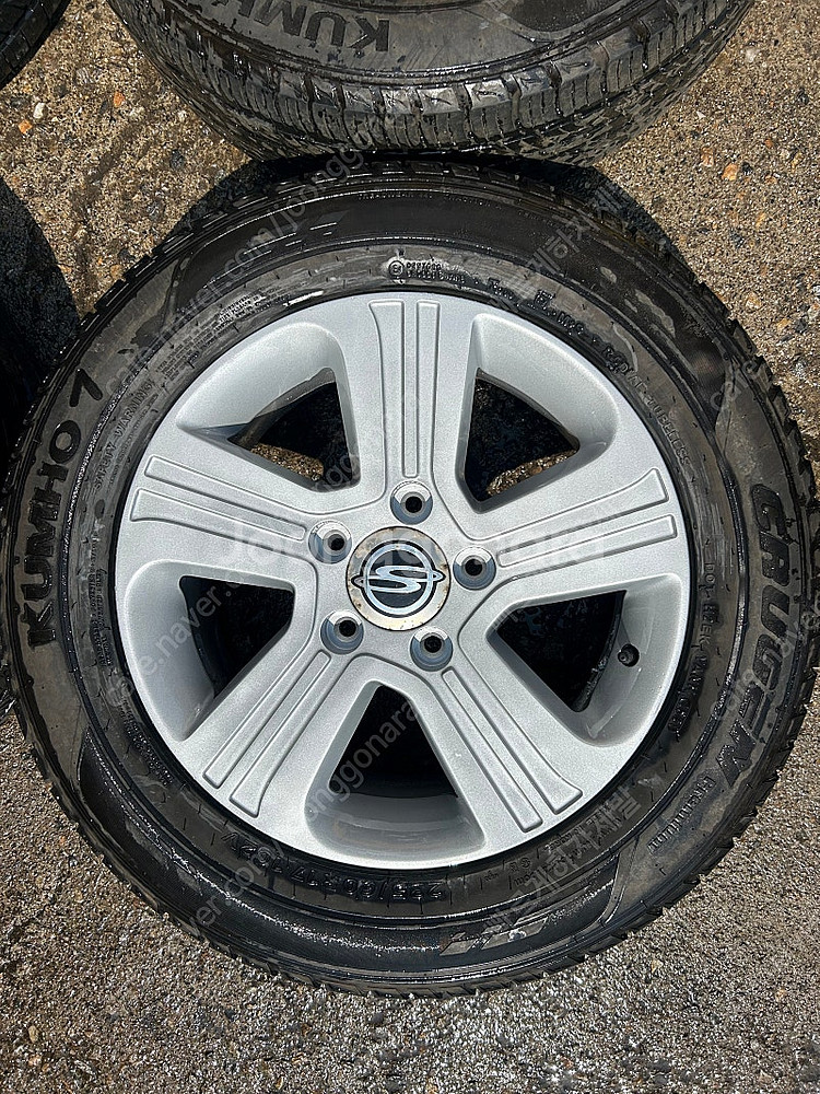 쌍용 투리스모 순정 17인치 휠타이어--5