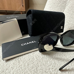 샤넬 하트 선글라스(상태최상)40만착불 CHANEL