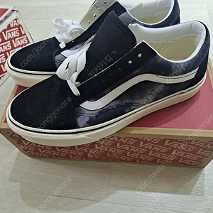 반스 나이키 운동화 런닝화 스니커즈 250 255 275 새제품