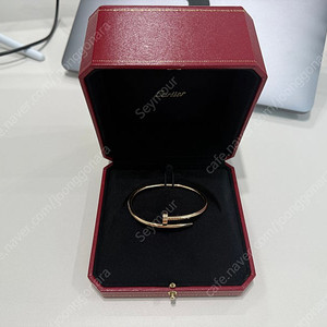 까르띠에 저스트 앵끌루 팔찌 (로즈골드) / 17호