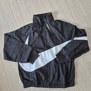 정가 158,000원>>> 쿨거래시 8만9천택포! 미착용 새제품 나이키 빅스우시 바람막이 사이즈 XL