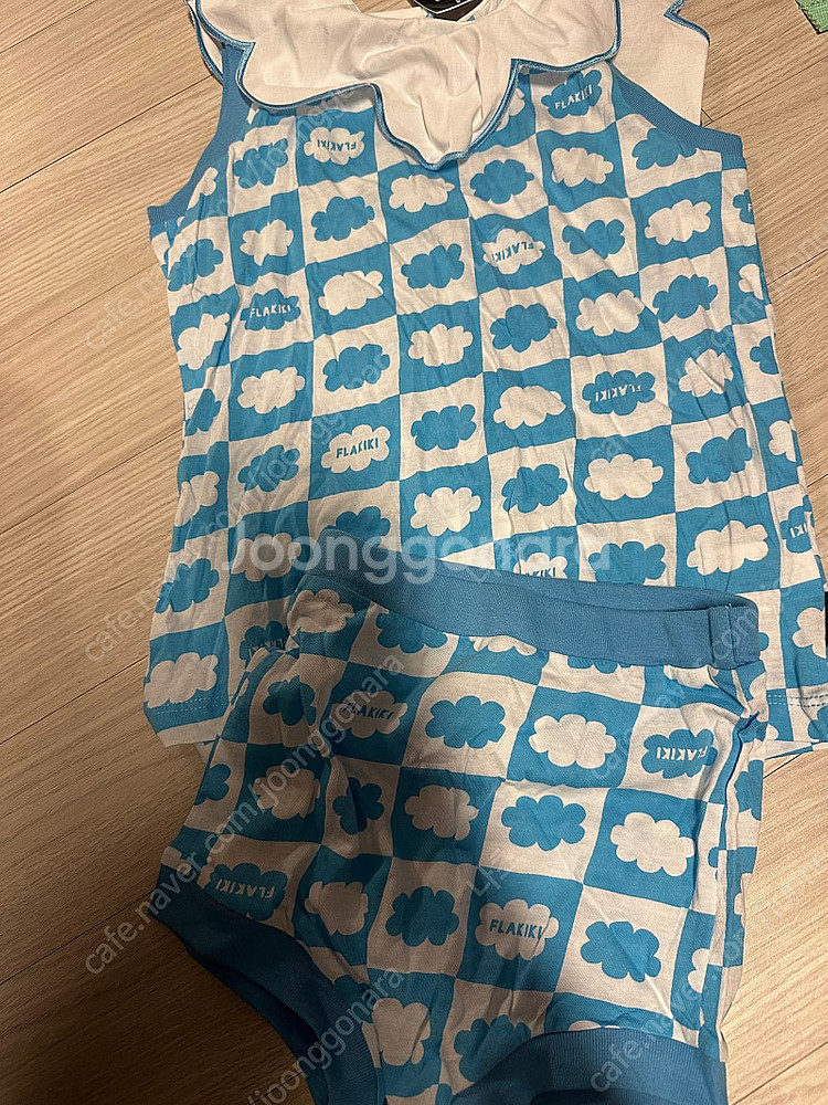 플라키키 상하복 6y 택포3--1