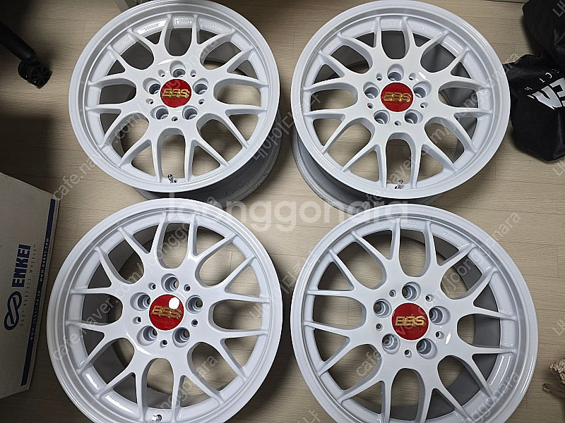 정품 BBS RG-R(RG718) 17인치 휠팝니다--1