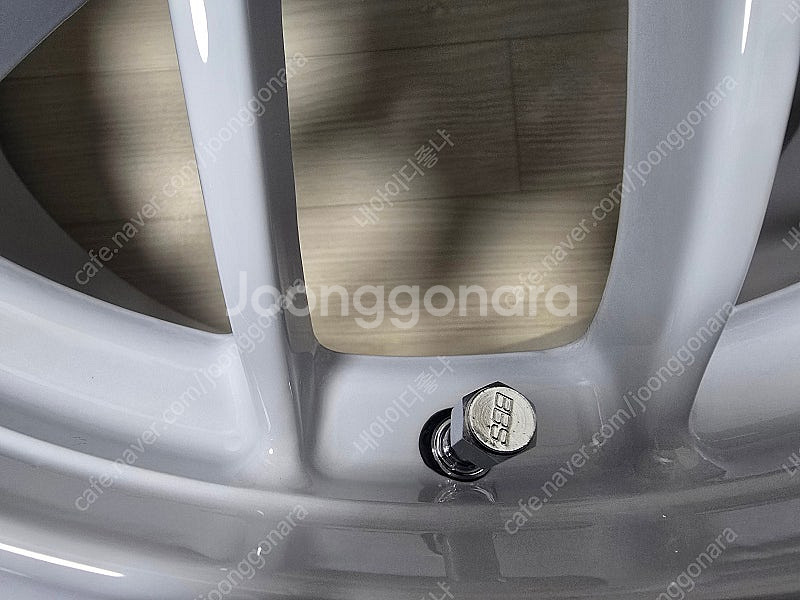 정품 BBS RG-R(RG718) 17인치 휠팝니다--4