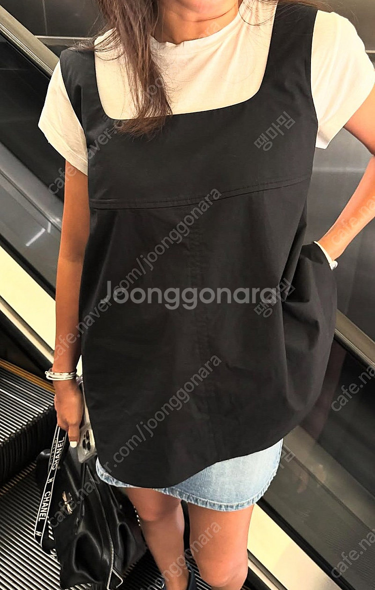 11am 제작 나시 블라우스 플레어 블랙 새제품--1