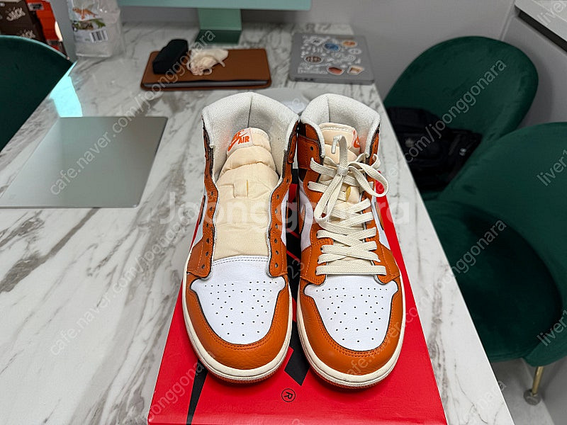 조던1 레트로 하이 OG 스타피쉬 우먼스--1