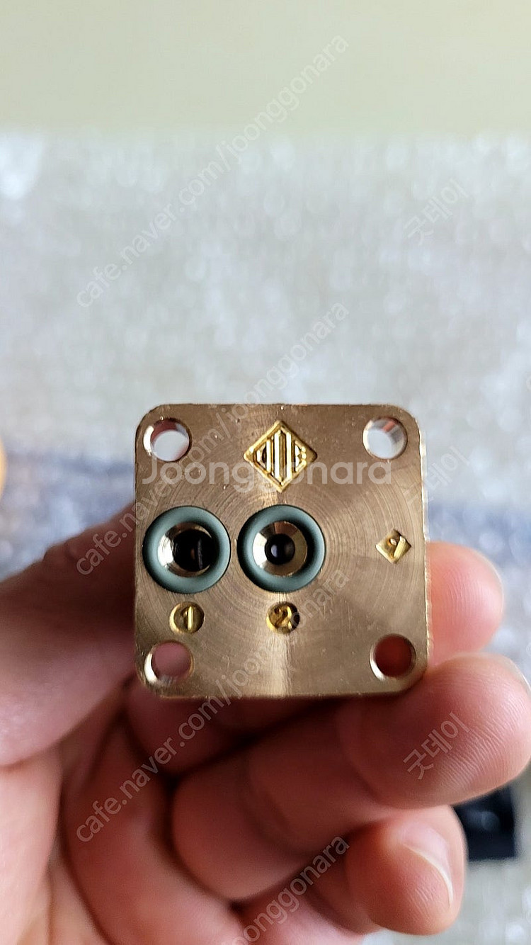 커피머신 솔밸브 부품 팝니다--2