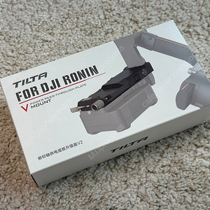 TILTA 틸타 Battery Plate to DJI RS 3 Power Pass-through Plate Kit - V Mount