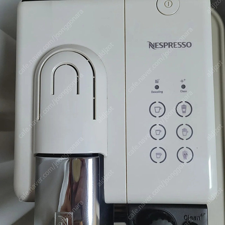 네스프레소 라티시마 터치 (기능 에스프레소,롱고,카푸치노,마키아토,플랫화이트,라떼) 이미지