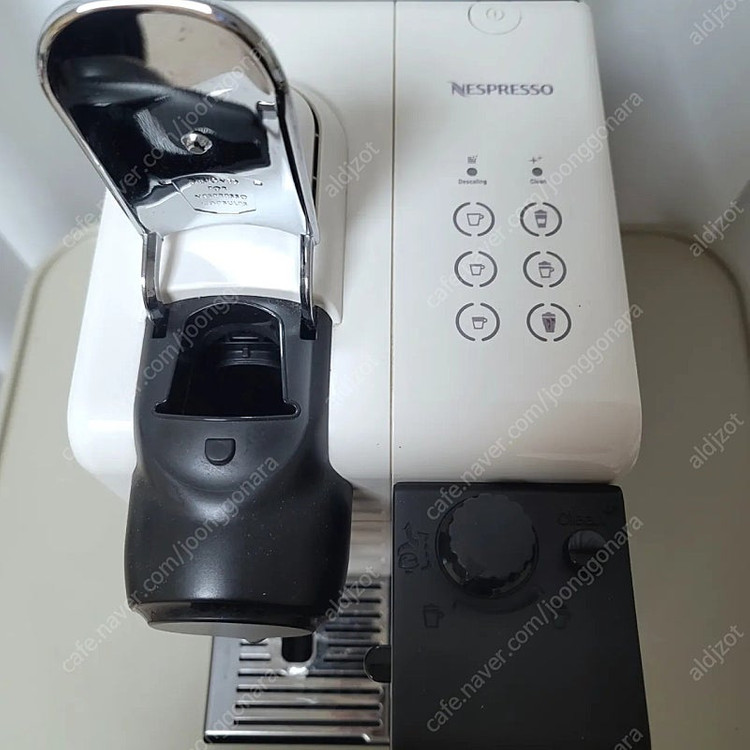 네스프레소 라티시마 터치 (기능 에스프레소,롱고,카푸치노,마키아토,플랫화이트,라떼) 이미지