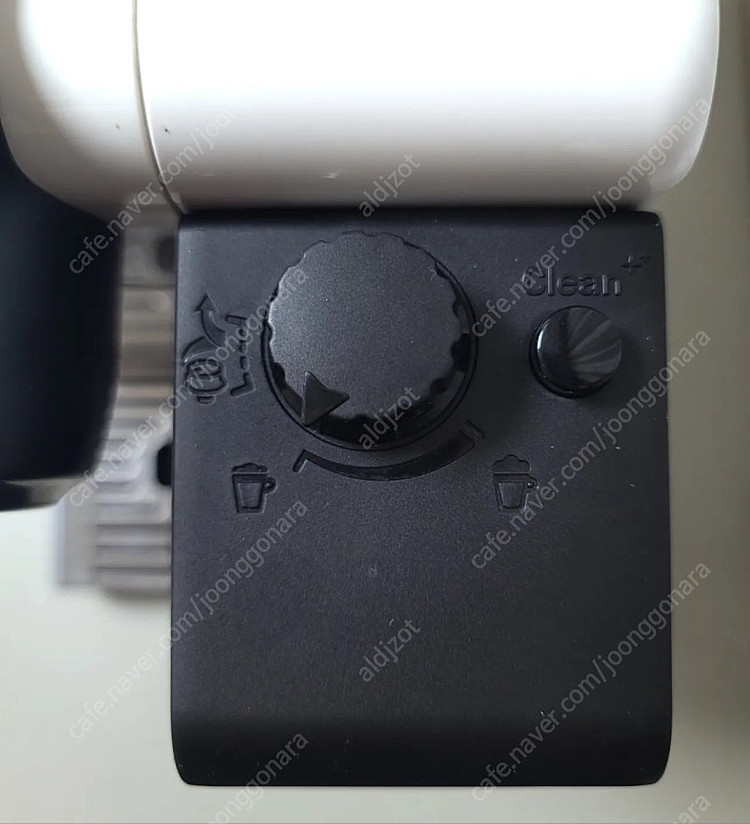 네스프레소 라티시마 터치 (기능 에스프레소,롱고,카푸치노,마키아토,플랫화이트,라떼) 이미지