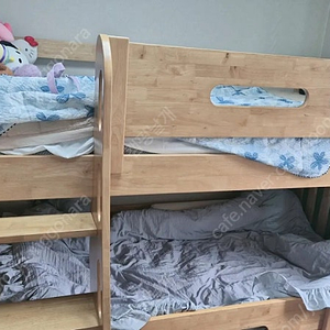 원목2층침대 팝니다.