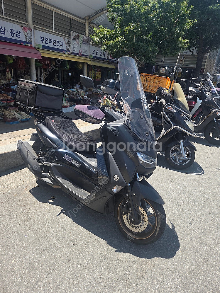 Nmax125--1