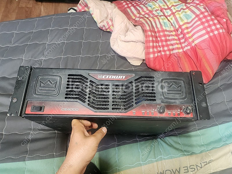 크라운 CE4000 중고 파워앰프를 팝니다.--0