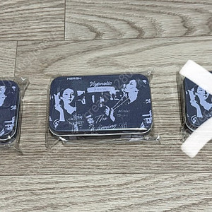 아이유 미개봉 포토카드 세트 굿즈 처분합니다