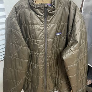 파타고니아 패딩 XL 사이즈 판매합니다