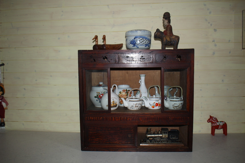 오래된 왜정시대 찬장 (작은 싸이즈) 수작업 송판 인테리어 고가구 엔틱소품 근대사 골동품 한옥 장식 이미지