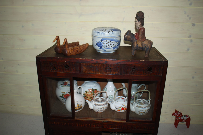 오래된 왜정시대 찬장 (작은 싸이즈) 수작업 송판 인테리어 고가구 엔틱소품 근대사 골동품 한옥 장식 이미지