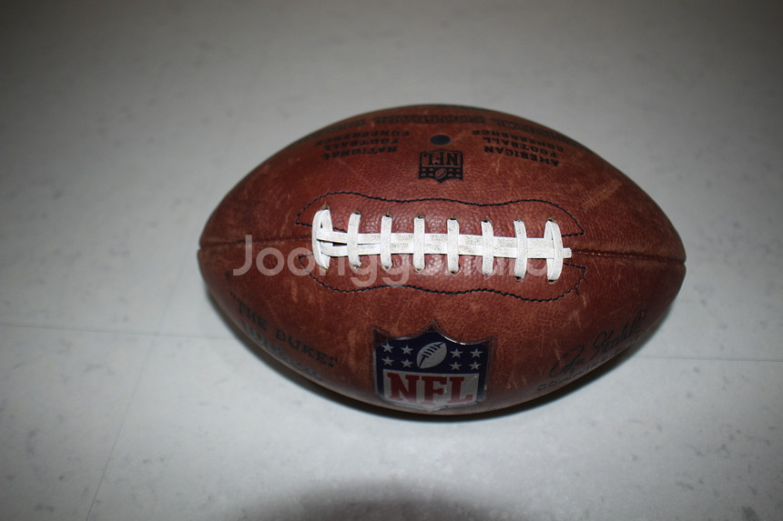 1 윌슨 NFL 오리지널 미식 축구공 THE DUKE--2