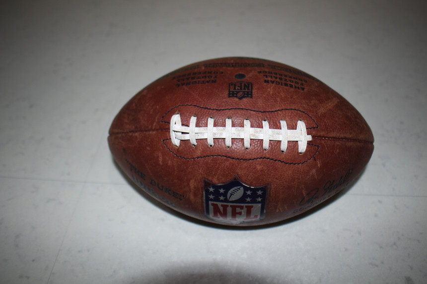 1 윌슨 NFL 오리지널 미식 축구공 THE DUKE 이미지