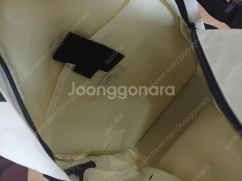 질바이질스튜어트 백팩 베이지색책가방 메쉬포켓--4