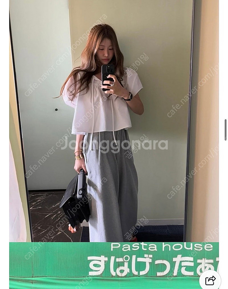 아루드 아웃핏 쿠로블라우스 마크들리 드윌 더무이 아우어...--1