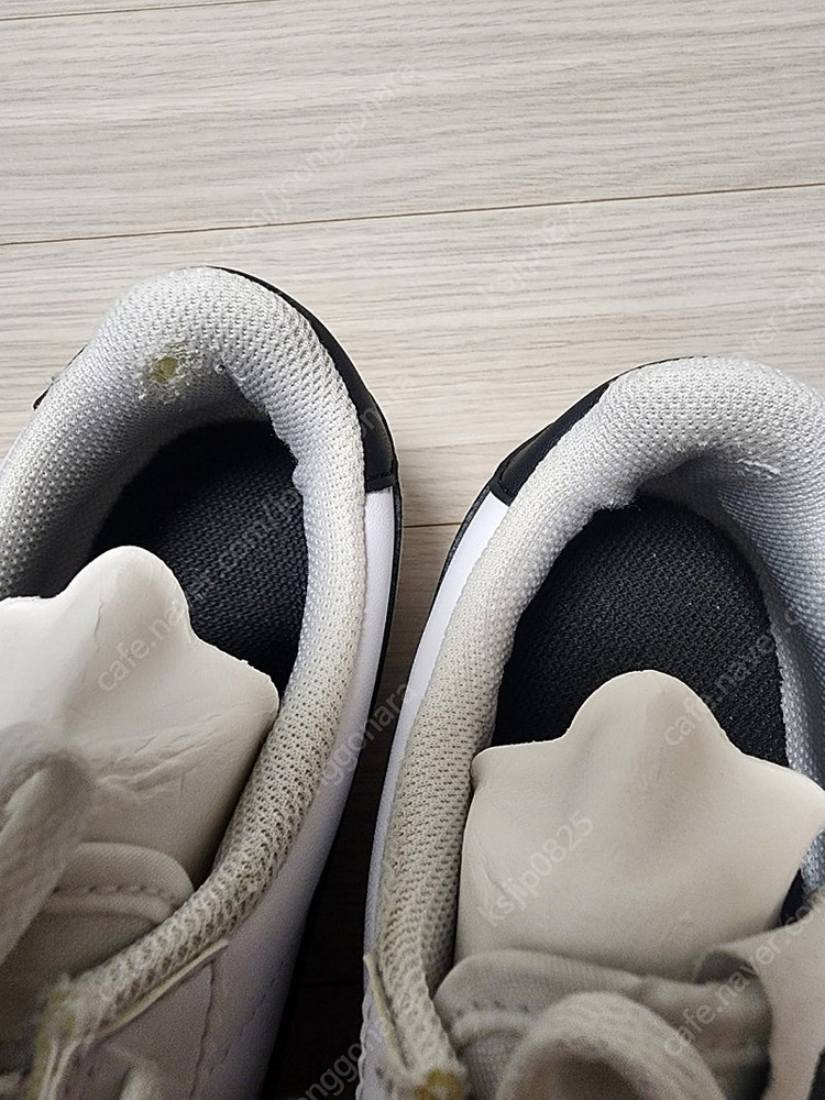 나이키 주니어 코르테즈 흰검 235mm 이미지