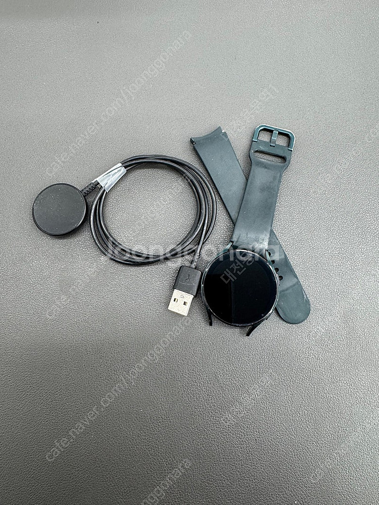 369198 갤럭시워치4 그린 44mm 판매합니다--0