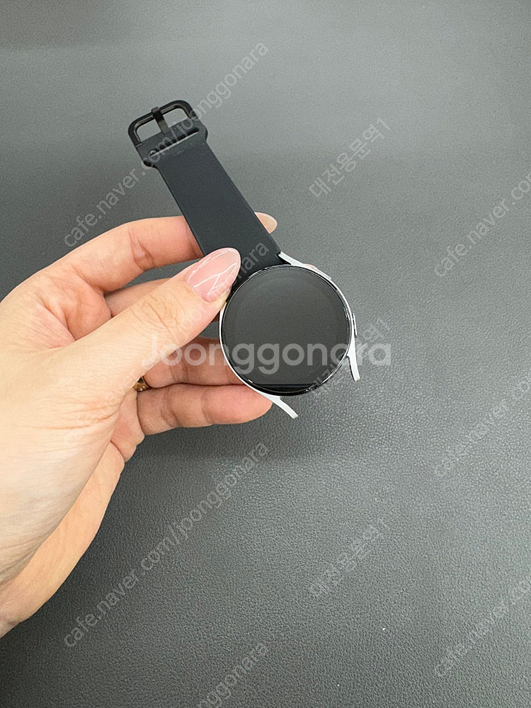 367591 갤럭시워치5 실버 40mm 판매합니다--1