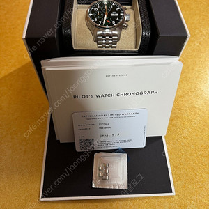 IWC 파일럿워치378006 녹판 43미리 팝니다.