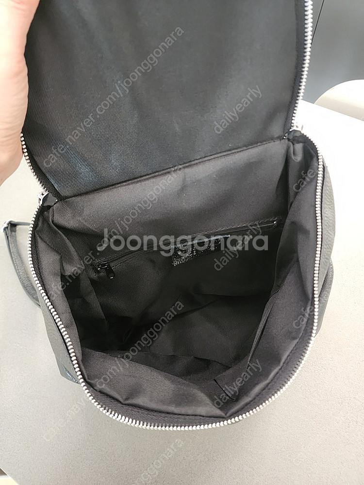 Italian leather back pack blac...--4