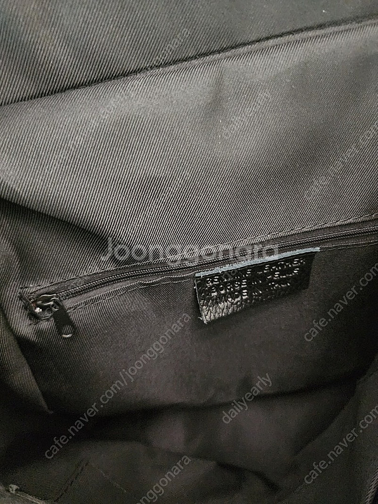 Italian leather back pack blac...--5