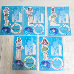 미개봉) 5등분의 신부 아크릴 스탠드 여름 수영장 버전 팝니다!