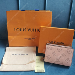 루이비통 클레아 월릿마히나 반지갑