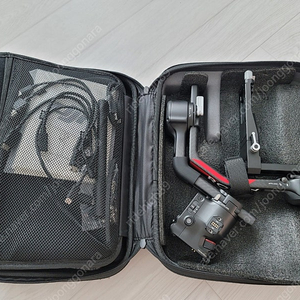 dji 로닌 rs4 프로 콤보 팝니다