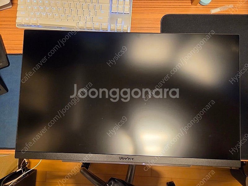 LG 27GR93U--0