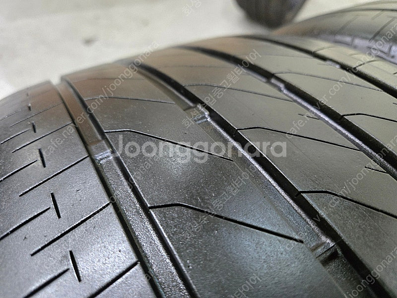 275 35 20 브릿지스톤T005 중고타이어 2본 판...--1