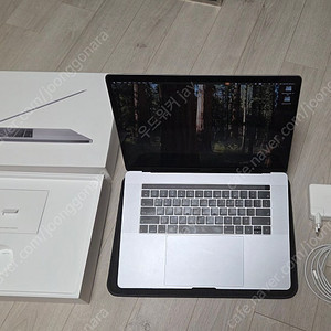 맥북프로 2018 15인치 최고급형 cto 판매(램32gb/1TB/i9)