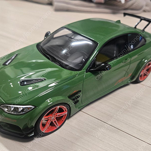 1:18 1/18 GT스피릿 M2 슈미처 레진 다이캐스트 팝니다.