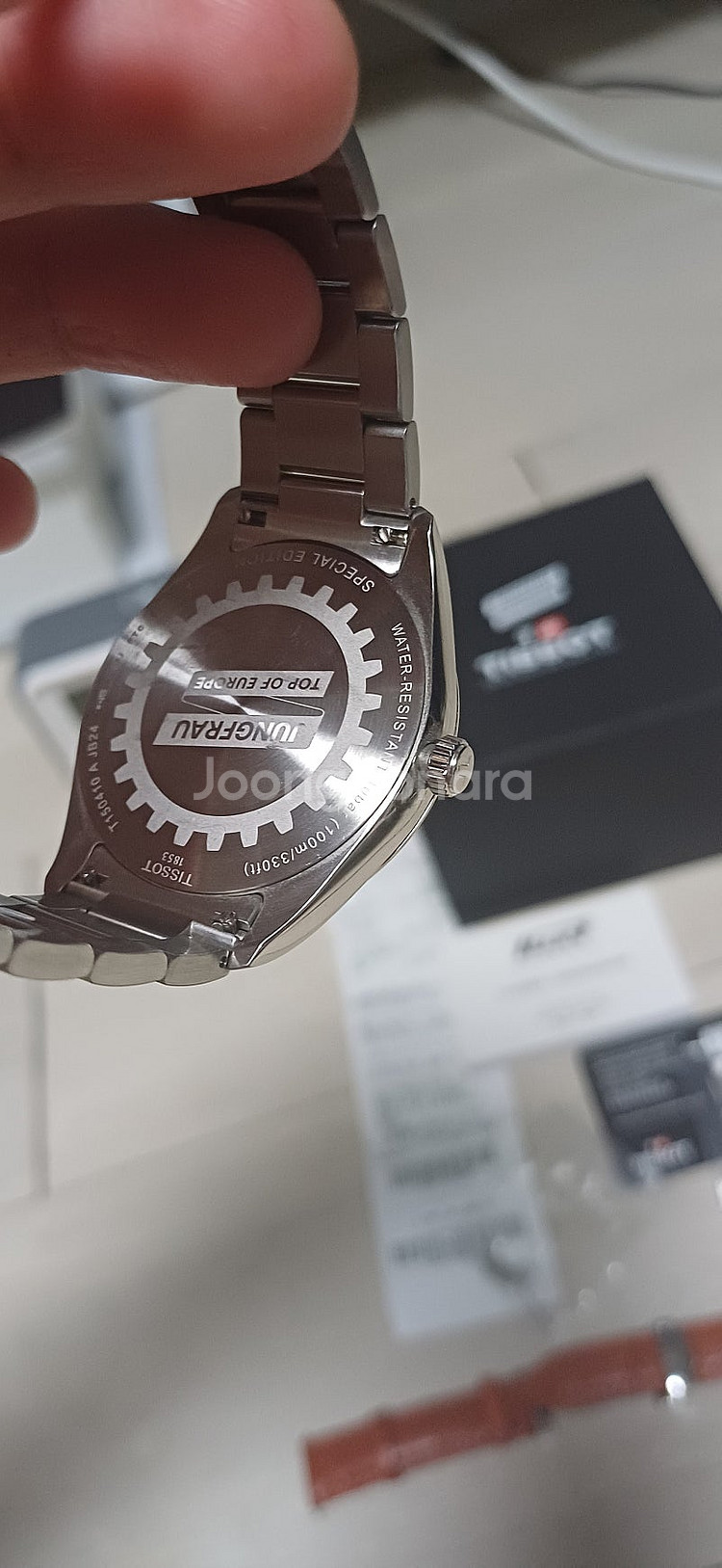 티쏘 융프라우 쿼츠 40mm pr100 판매합니다(25...--6