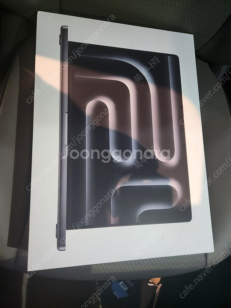 오늘만 초급처] 맥북 프로 m3 18gb/1tb--0