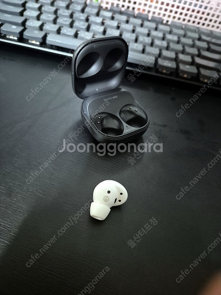 버즈2 프로 화이트 왼쪽 유닛--0