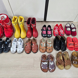 아기 신발 벼룩 (페페, 보보, 타오, 문부츠, 헌터 등)